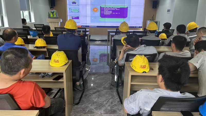 教师资格证培训协议班与普通班：如何选择更划算的学习方案**