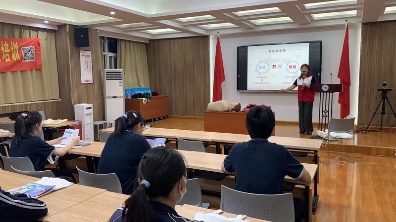 在线职业培训平台资质查询攻略：揭秘如何辨别真伪